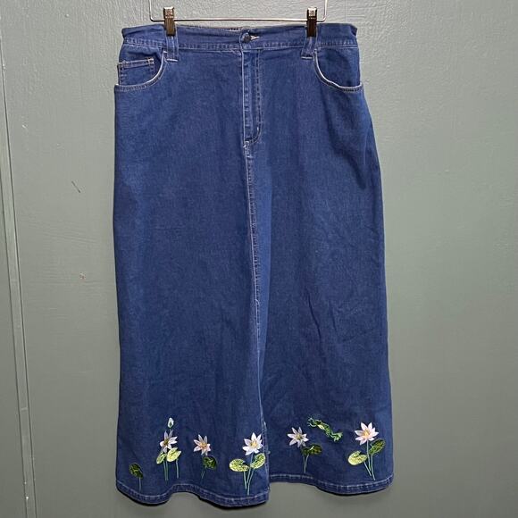 Quaker Factory Denim Maxi Skirt Embroidered Lotus Flowers Size Large - Picture 1 of 5